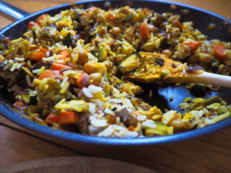 Orientalischer Reis mit Kichererbsen und Datteln – La Lisagna